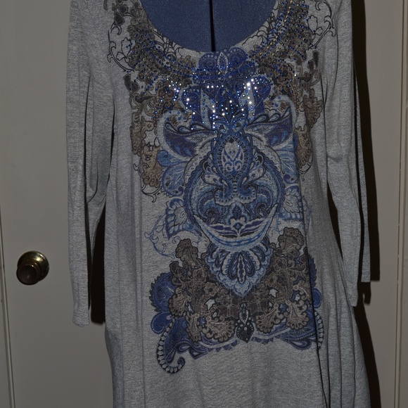 Ladies tunic top - Picture 1 of 3